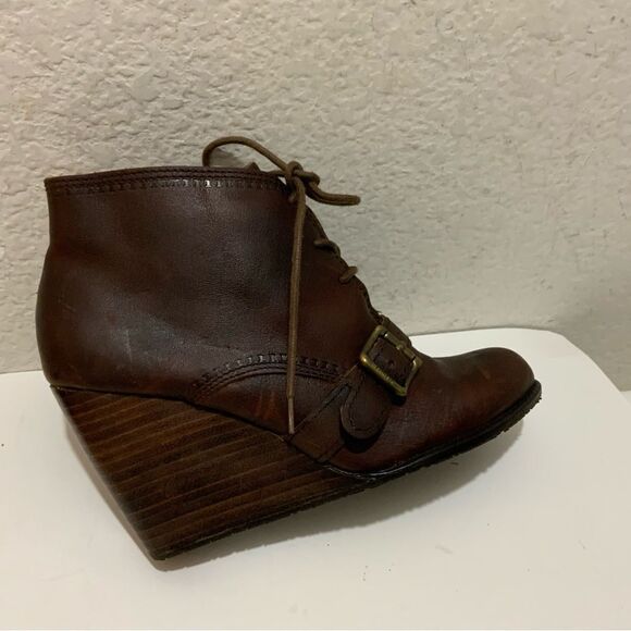 Fossil Charlene Ankle Boots Womens Size 7.5 Brown  Leather Lace Up Buckle Wedge - Picture 2 of 16